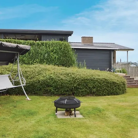 Three-bedroom Holiday In