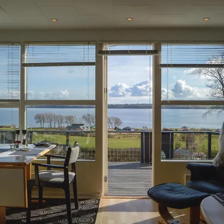 Three-bedroom Holiday In Aabenraa