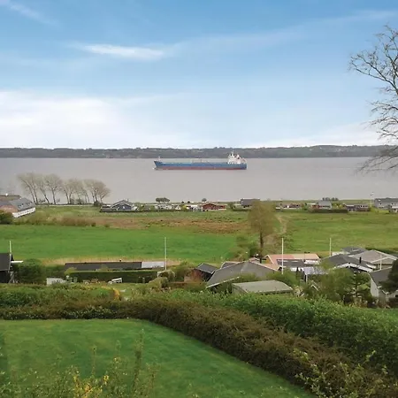 Three-bedroom Holiday In Aabenraa